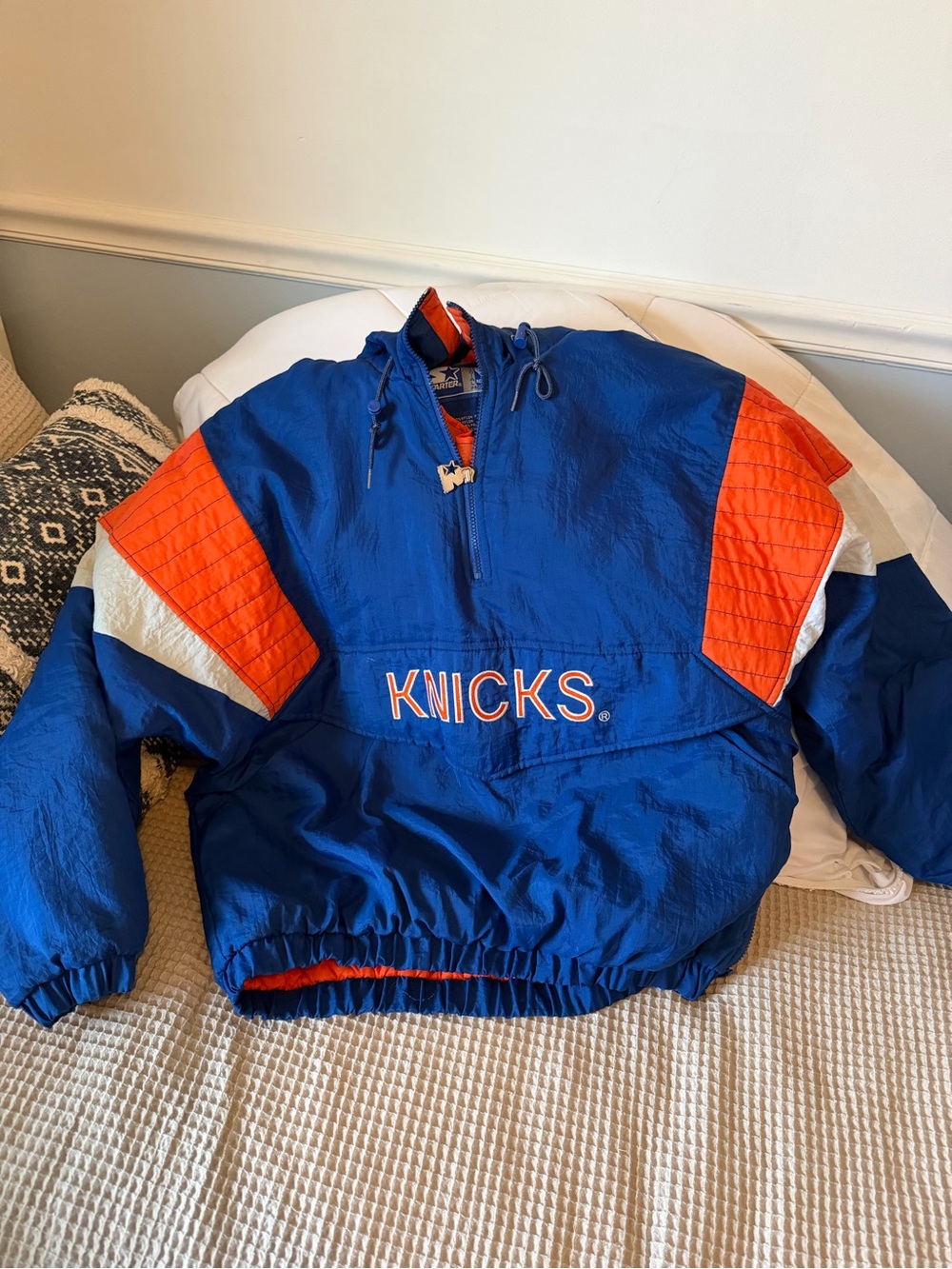 STARTER New York Knicks Blue and Orange Pullover Performance Jacket